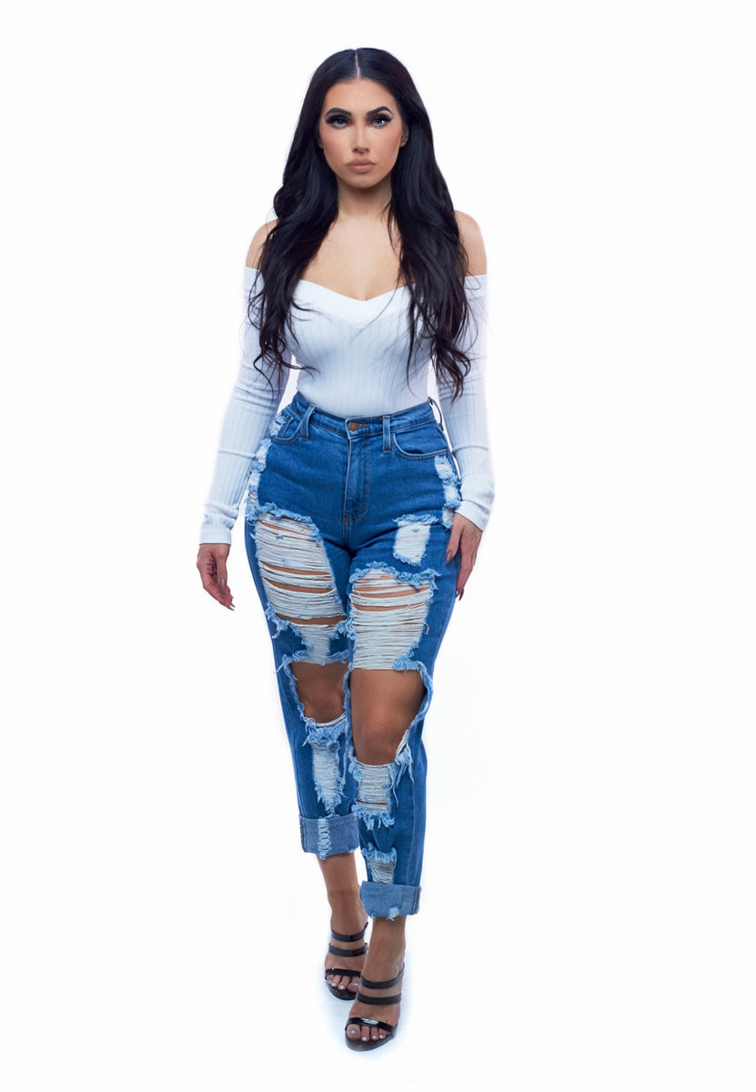 Outfit Of The Day: Bodysuit & Ripped Jeans — Arteresa Lynn