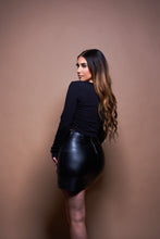 Load image into Gallery viewer, Cop Me Diamonds Sweater - Black